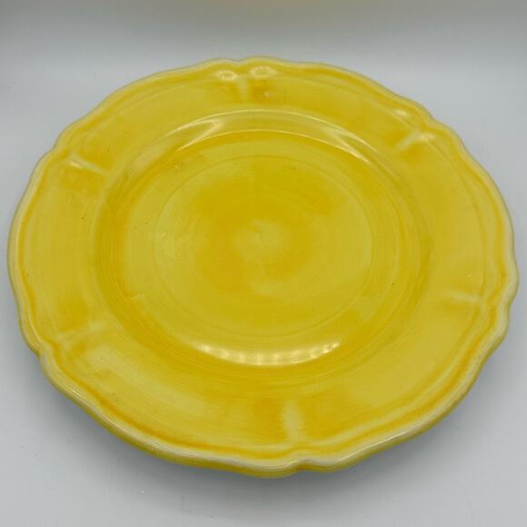 Bloomingdales Yellow Flower Charger Made in Italy Main Course 13 inch - Picture 1 of 4